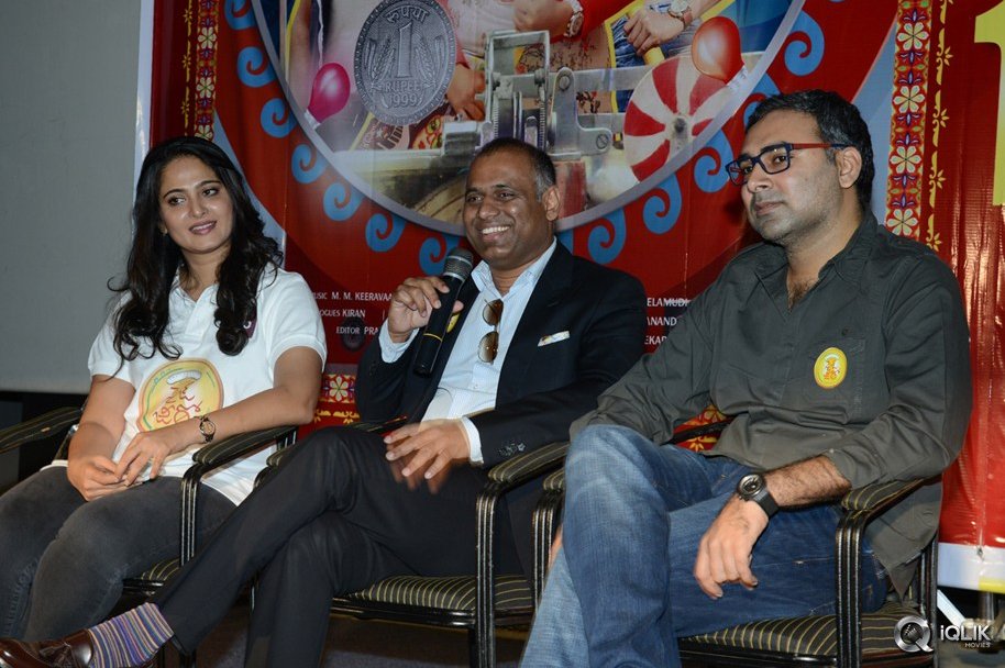 Size-Zero-Movie-Press-Meet